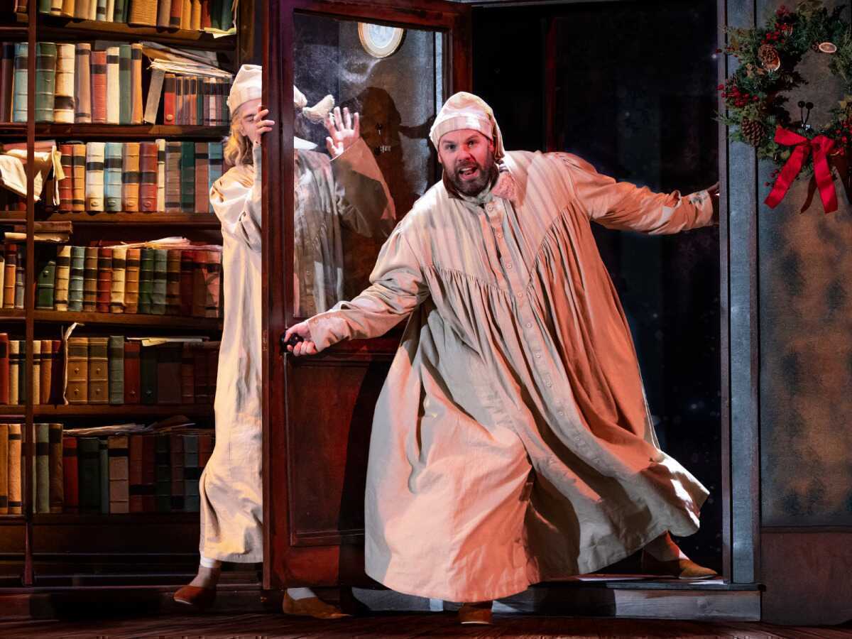 Christmas Carol Goes Wrong