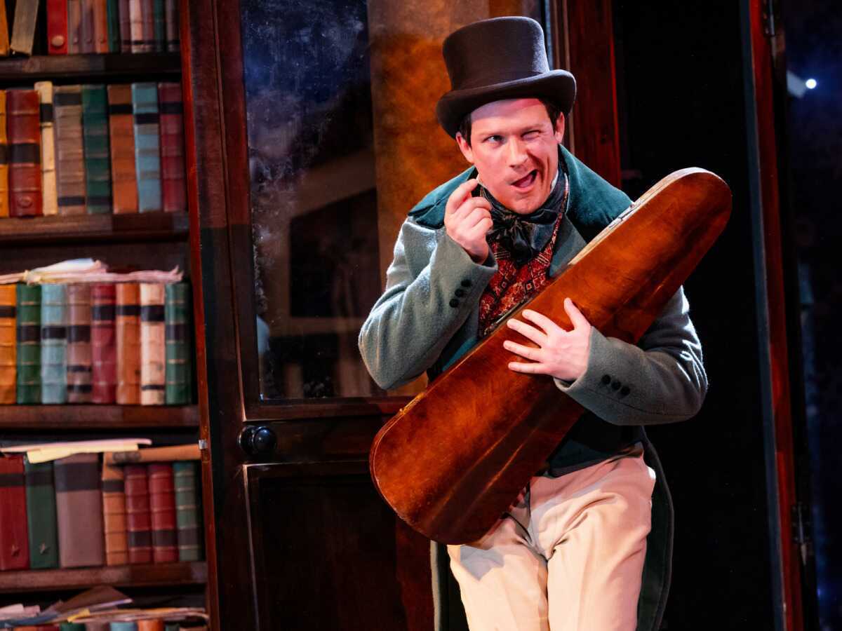 Christmas Carol Goes Wrong