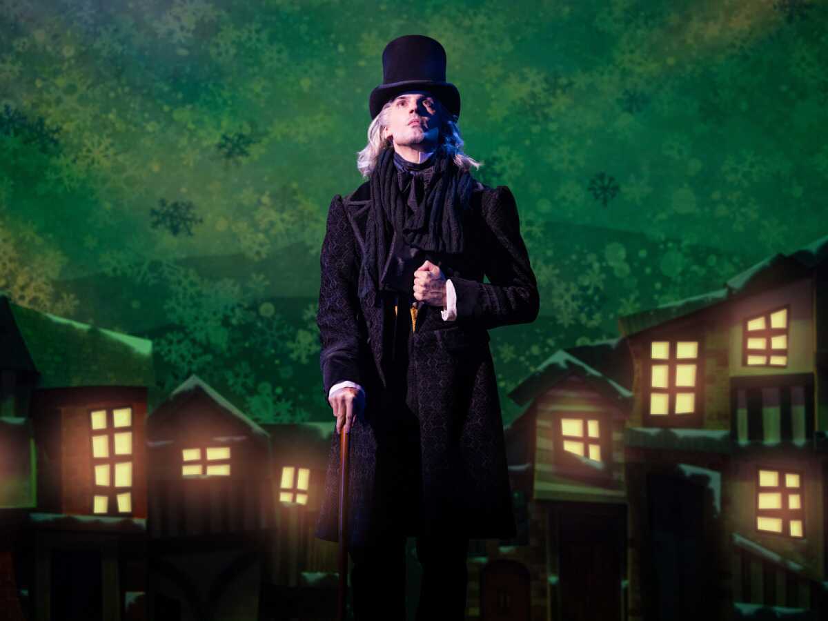Christmas Carol Goes Wrong